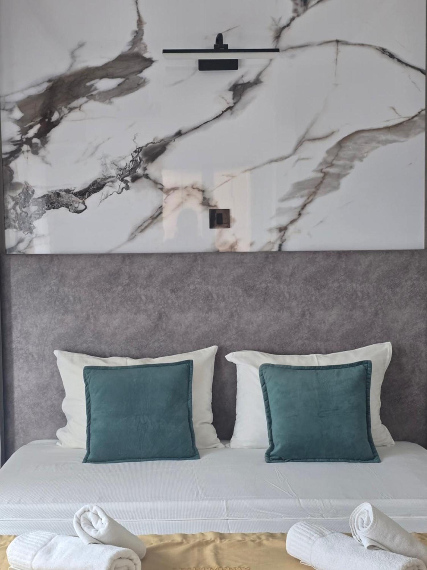 Apartments Mediteran ウルツィニ エクステリア 写真